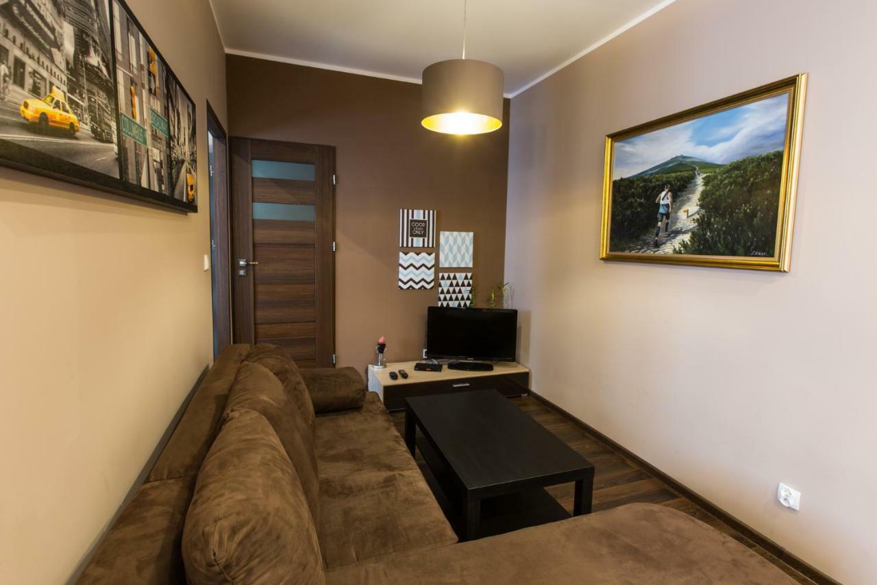 Apartament Konstytucji 47 Apartament *